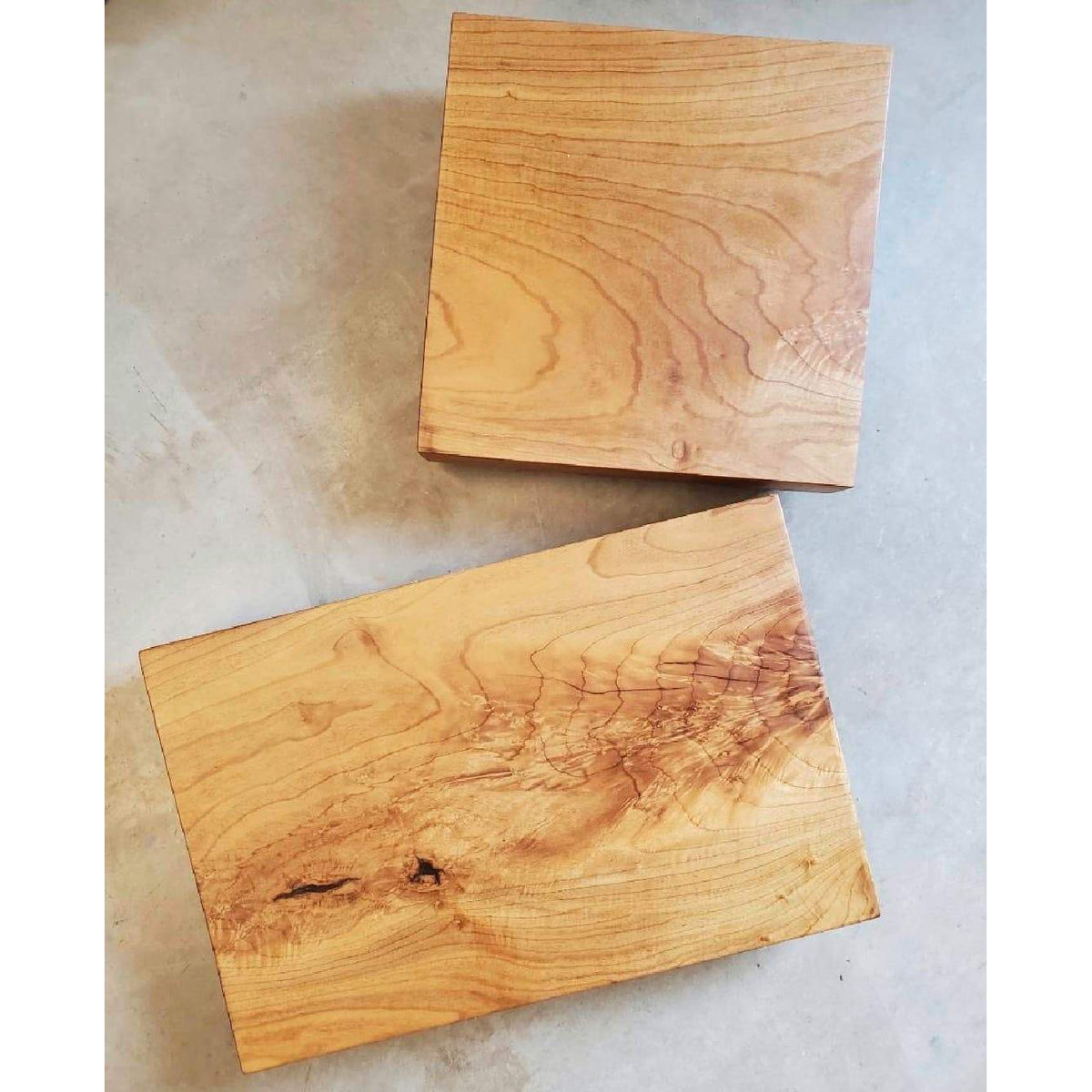 http://toddalanwoodcraft.com/cdn/shop/products/CustomWalnutCuttingBoard1_1200x1200.jpg?v=1622542935