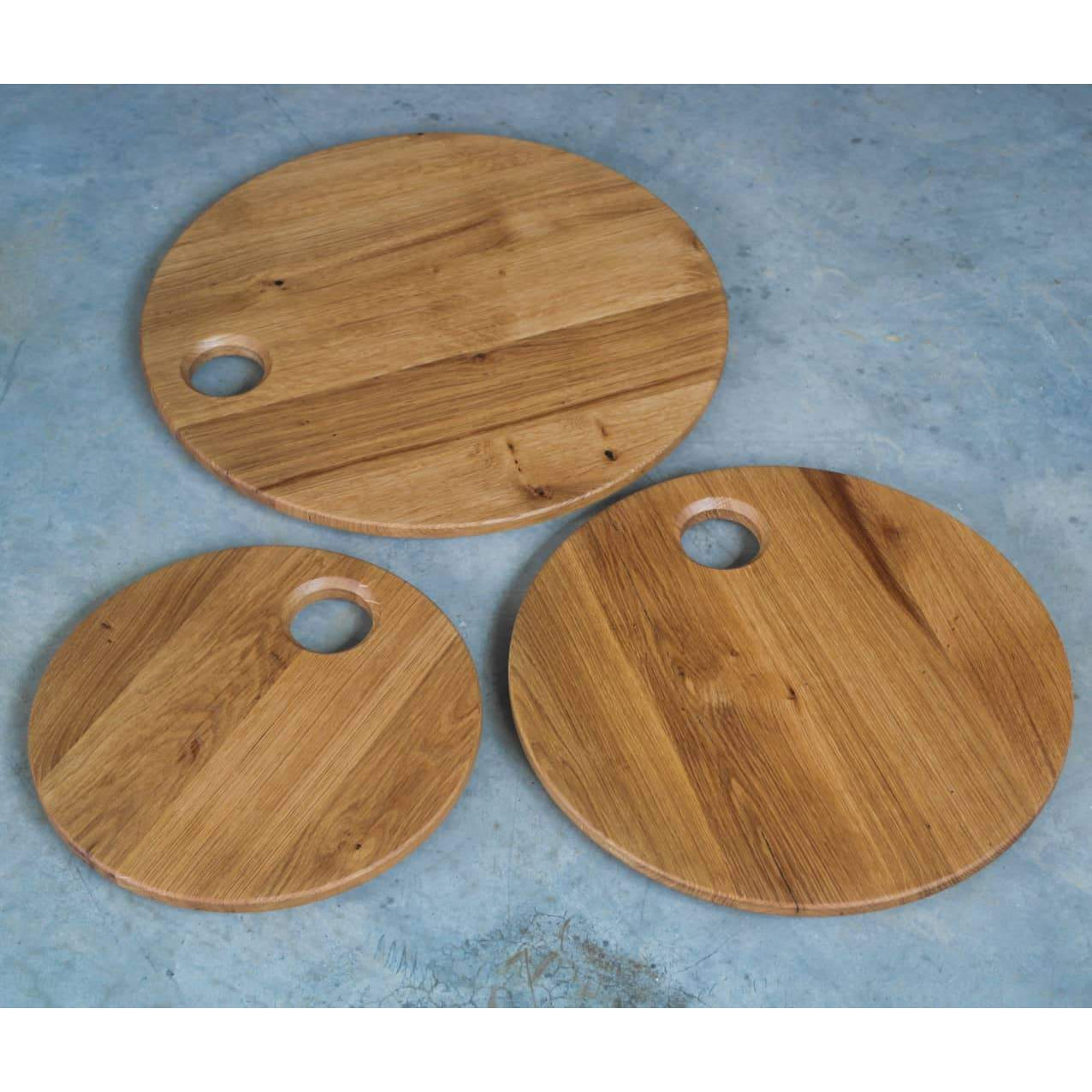 https://toddalanwoodcraft.com/cdn/shop/products/The_Food_Pallet_-_Round_Beveled_French_Oak_Serving_Board_1276x.jpeg?v=1563877324